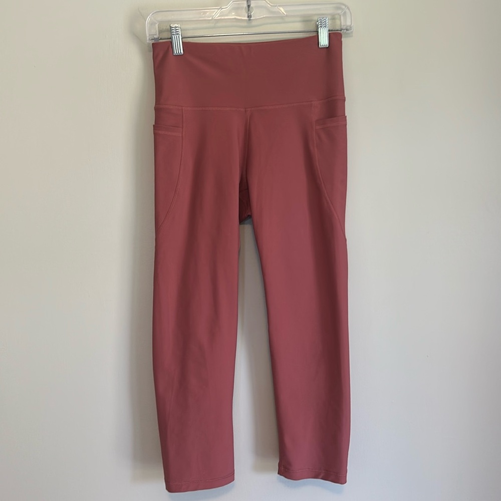 Dusty pink Old Navy power soft cropped legging